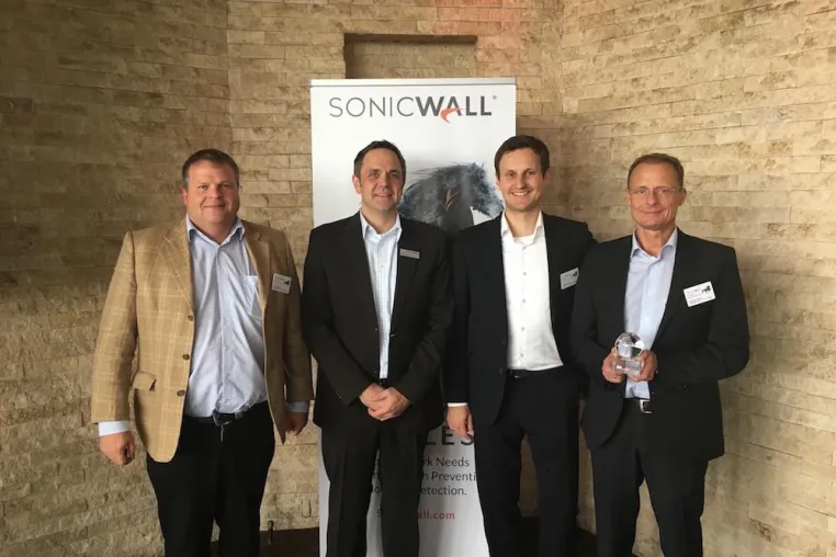 Bild: SonicWall kürt seine Partner des Jahres auf der Partner-Roadshow PEAK17