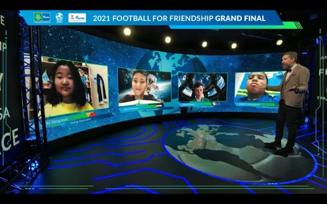Bild: Football for Friendship vereint Teilnehmer aus über 200 Ländern und stellt dritten GUINNESS WORLD RECORDS auf