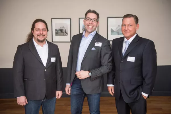 Die IT-Branche diskutiert über Nachhaltigkeit beim Innovationstreff im Hafen Klub Hamburg Bild: Die IT-Branche diskutiert über Nachhaltigkeit beim Innovationstreff im Hafen Klub Hamburg