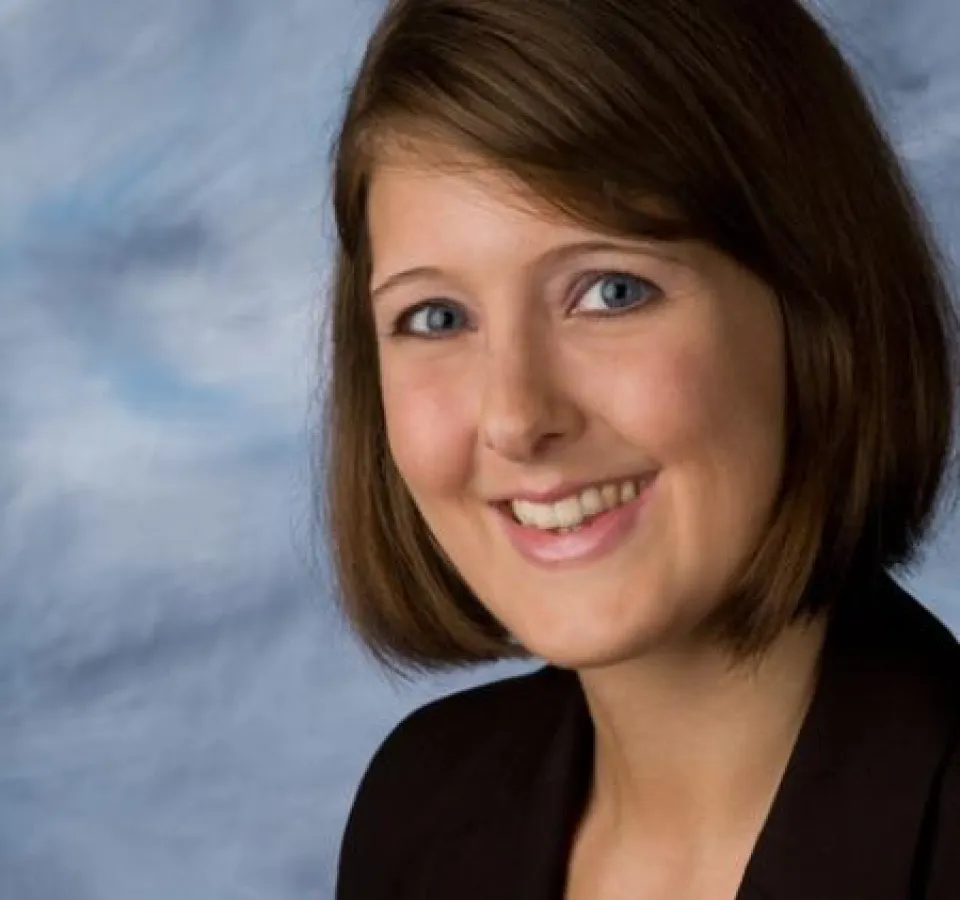 Nele Gommann vom NWB Verlag wechselt ins Controlling.