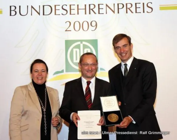 Bild: Bundesehrenpreis für Burkhardt Fruchtsäfte zum zweiten Mal in Folge