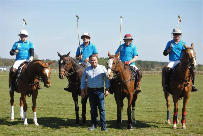 VELA HOTELS mit eigenem Beach Polo-Team am Start Bild: VELA HOTELS mit eigenem Beach Polo-Team am Start