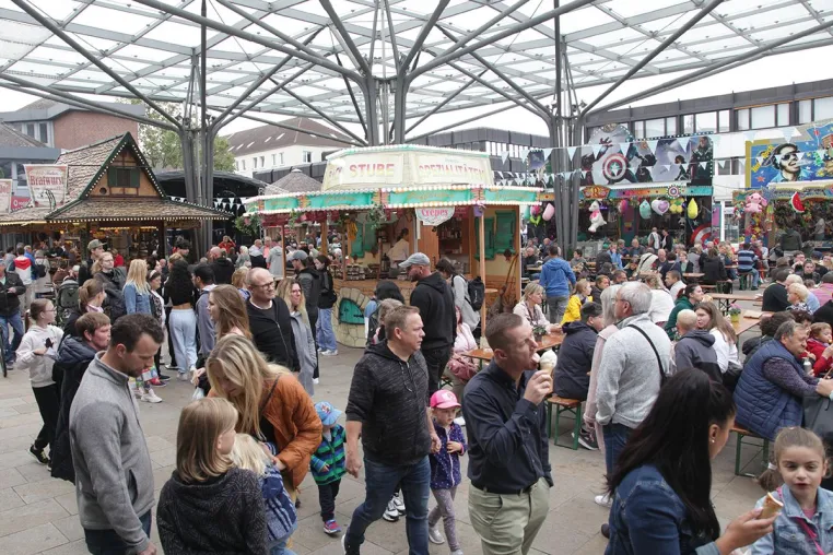 Bild: Oktoberfest mit verkaufsoffenem Sonntag kommt sehr gut an 