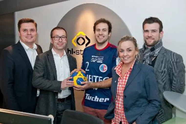HCE-Torjäger Max Weltgen besucht hl-studios in Erlangen Bild: HCE-Torjäger Max Weltgen besucht hl-studios in Erlangen