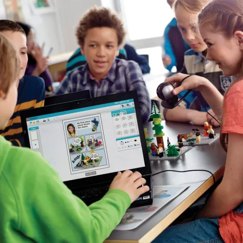 Bild: Kinder mit Spiel und Spaß für die Sprache begeistern