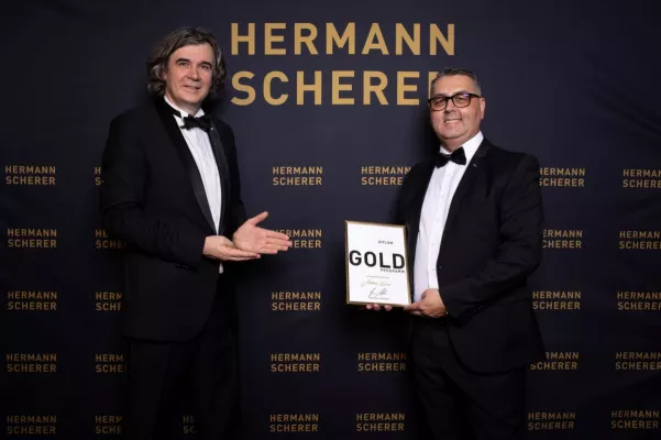 Heubacher Mathias Diwo holt GOLD mit dem Silent Speaker Battle Bild: Heubacher Mathias Diwo holt GOLD mit dem Silent Speaker Battle