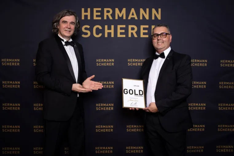 Bild: Heubacher Mathias Diwo holt GOLD mit dem Silent Speaker Battle
