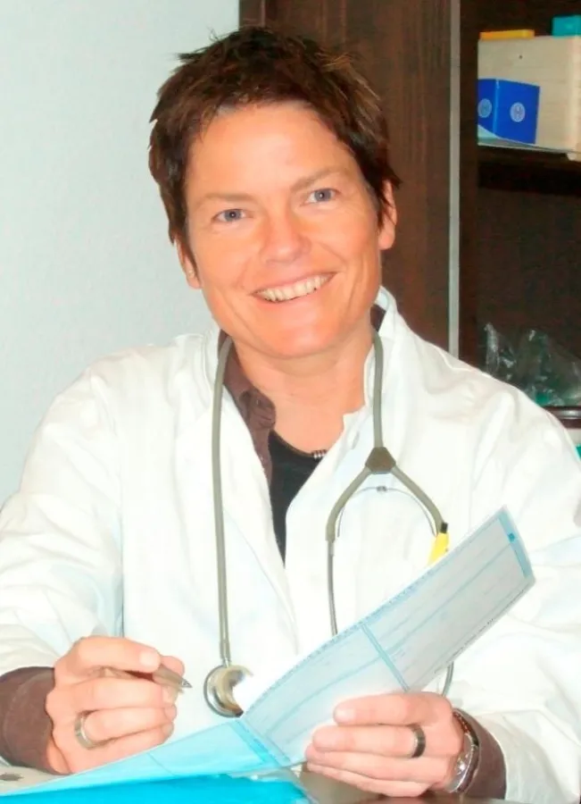 Die Ärztin und ehemalige Deutsche Meisterin der Leichtathletik Stefanie Mollnhauer: „Die Vielseitigkeit und Wirksamkeit des „Medikaments Bewegung“ beeindruckt mich jeden Tag aufs Neue“.  Foto: bonn pr