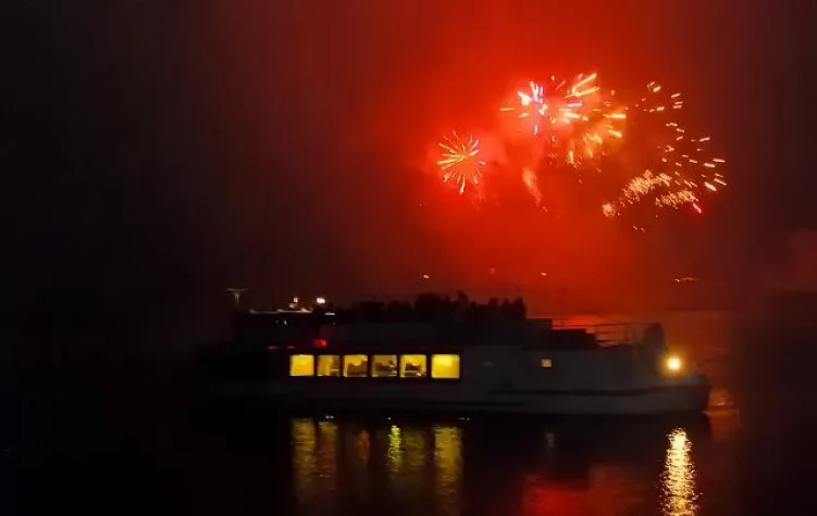 Bild: Feuerwerksfahrt