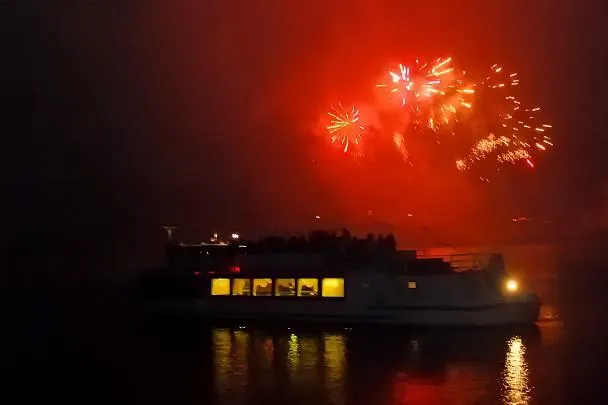 Bild: Feuerwerksfahrt