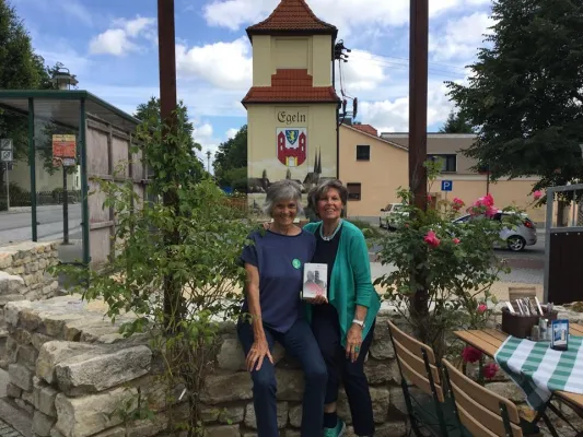 Bild: Schon einen Monat „on Tour“: Heide (77) und Brigitte (80) unterwegs von München nach Lübeck