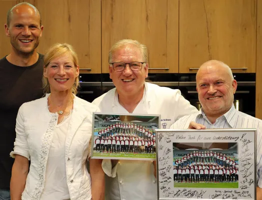 Bild: Kanu-Nationalteam bereitet sich auf Weltmeisterschaft vor – Zwanzig Olympiasieger im FSGG Kochstudio