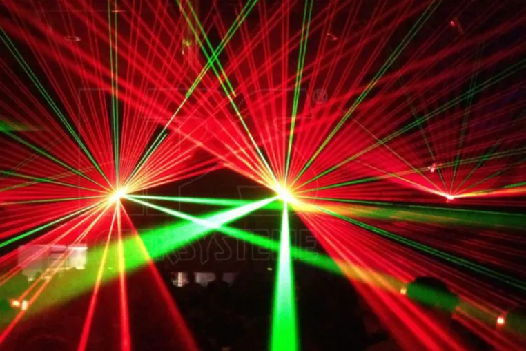 Bild: Lasershow und farbintensive Beamshows bei der Interboot Party-Nacht 2014 in Friedrichshafen am Bodensee