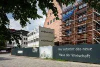 Bild: "Haus der Wirtschaft" der IHK Nürnberg: ELA Container als Baustellenbüro