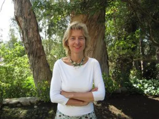 Bild: SUSANNE KIPPENBERGER LIEST AUS NEUEM BUCH "DAS ROTE SCHAF DER FAMILIE - JESSICA MITFORD UND IHRE SCHWESTERN"