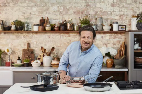 Bild: NEU: Jamie Oliver Gusseisen-Grillpfanne von TEFAL für Barbecue-Fans