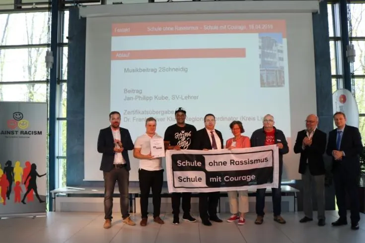 2schneidig übernimmt Schulpatenschaft für Detmolder Berufskolleg Bild: 2schneidig übernimmt Schulpatenschaft für Detmolder Berufskolleg