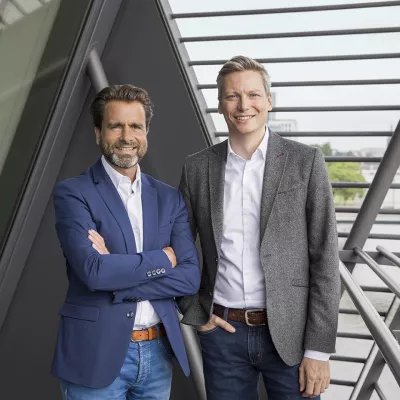 Bild: CXI Brand Talks 2018: Lukas Cottrell auf der Bühne mit der Deutschen Bahn