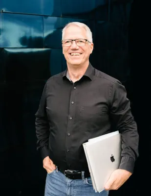 Bild: Vom Spengler zum Creo-Experten: Andreas Rind feiert zehn Jahre Selbstständigkeit