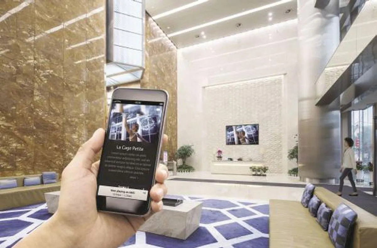 Die SmartTV-Serie MediaSuite mit Chromecast von Philips Professional Display Solutions