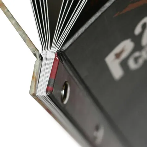 Bild: Speisekarten mit Buchschrauben zum Nulltarif