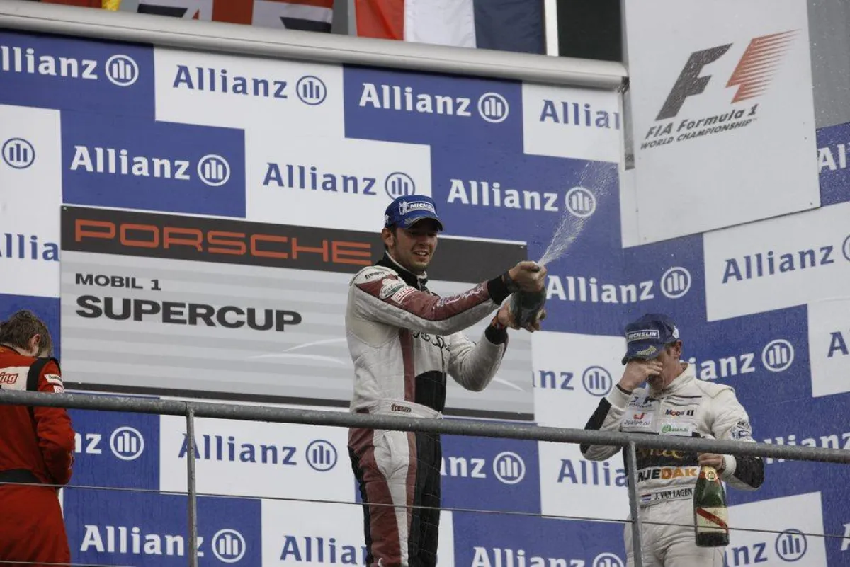 Sean Edwards auf dem Podium in Spa