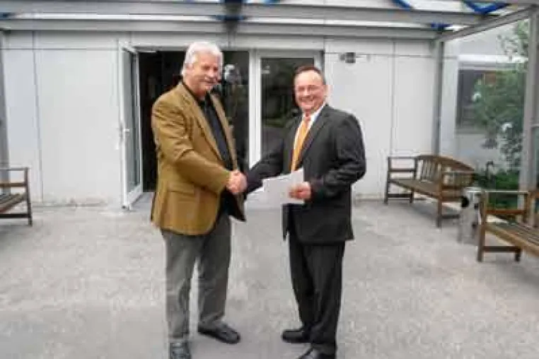 Avalon-Solar & Wind setzt künftig auf die Energiegenossenschaft Freudenberg eG und CEHATROL® Bild: Avalon-Solar & Wind setzt künftig auf die Energiegenossenschaft Freudenberg eG und CEHATROL®