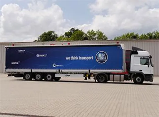 Bild: Umfangreiches BPW-Produktpaket für zwei Fliegl-Trailer der Spedition Sovtrastavto