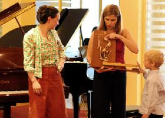 Bild: mini.musiks virtuoses Kinderkonzert „Klazwei, Kladrei, Klavier!“ im Steinway-Haus München am 18. Mai 2014