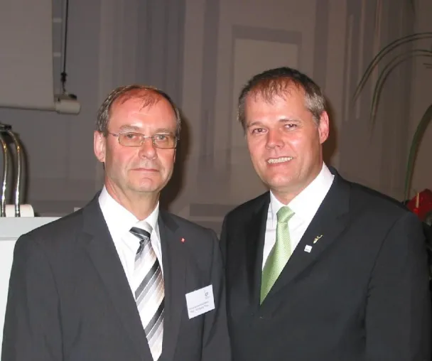 Dr. Walser Dental von Wirtschaftsminister und Caritas für soziales Engagement geehrt Bild: Dr. Walser Dental von Wirtschaftsminister und Caritas für soziales Engagement geehrt