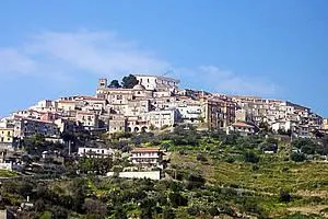 Bild: WILLKOMMEN IM SÜDEN. CASTELLABATE IST EINE REISE WERT