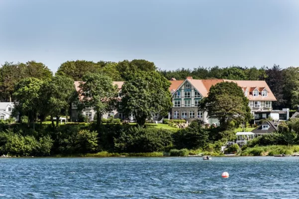 Bild: Fröhliches Feuer-Fest am Flensburg Fjord: St. Hans im Alten Meierhof