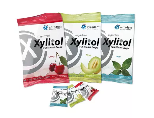 Bild: NEU: Zahnpflege für unterwegs. Funktionelles Zahnpflegebonbon mit 100 % Xylitol*