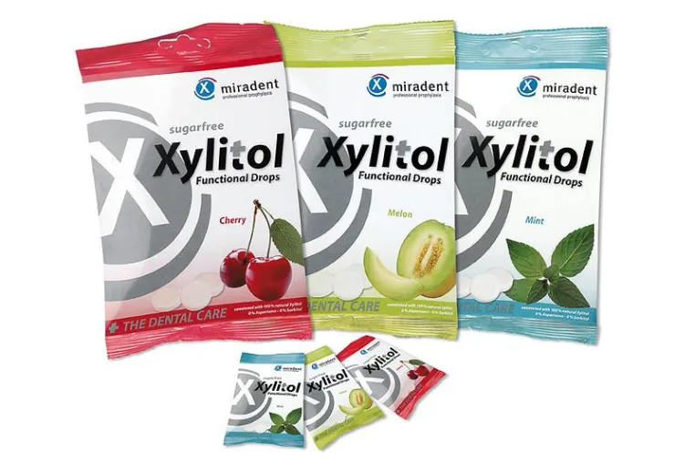 Bild: NEU: Zahnpflege für unterwegs. Funktionelles Zahnpflegebonbon mit 100 % Xylitol*