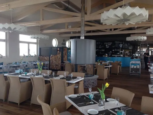 Bild: Der Wattkieker in Harlesiel sticht in See