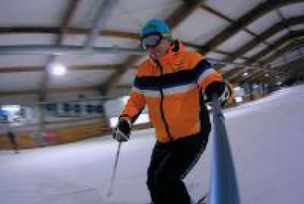 Bild: Skifahren mitten im Ruhrgebiet