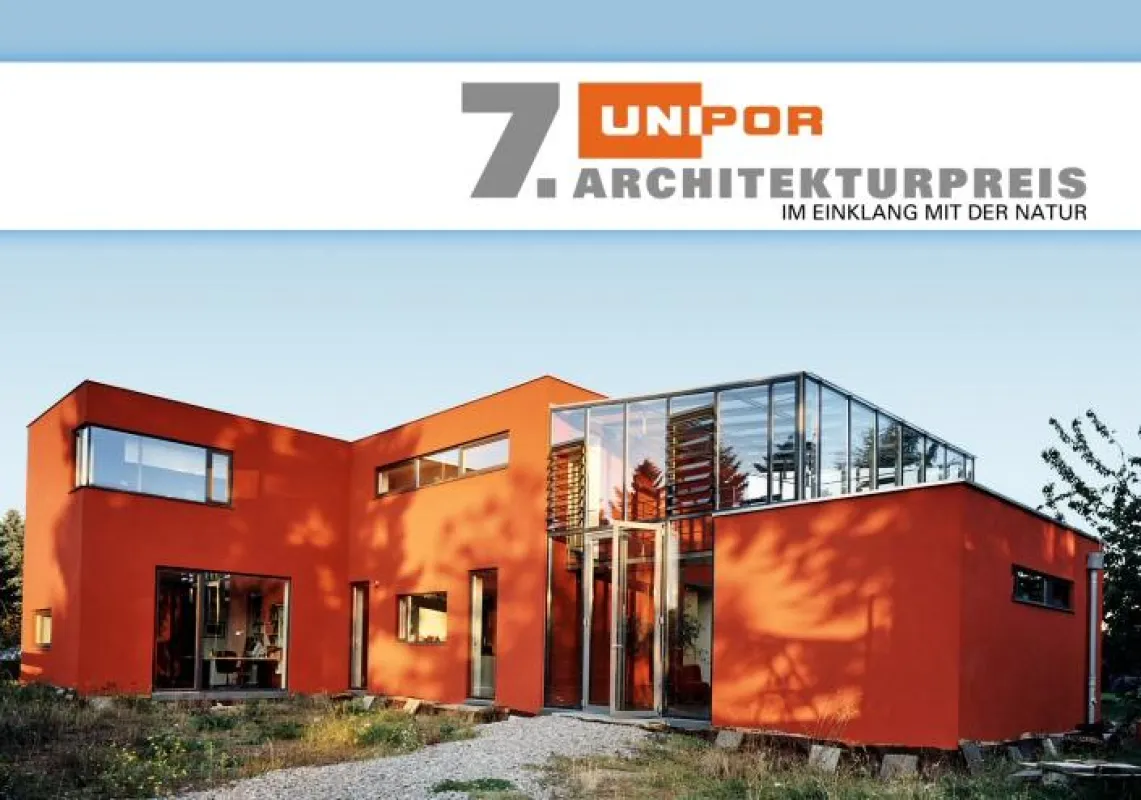 Zum siebten Mal schreibt die Unipor-Ziegel-Gruppe ihren Architekturpreis „Im Einklang mit der Natur“ aus. Mit insgesamt 10.000 Euro werden außergewöhnliche Objekte prämiert, die das umweltgerechte Bau