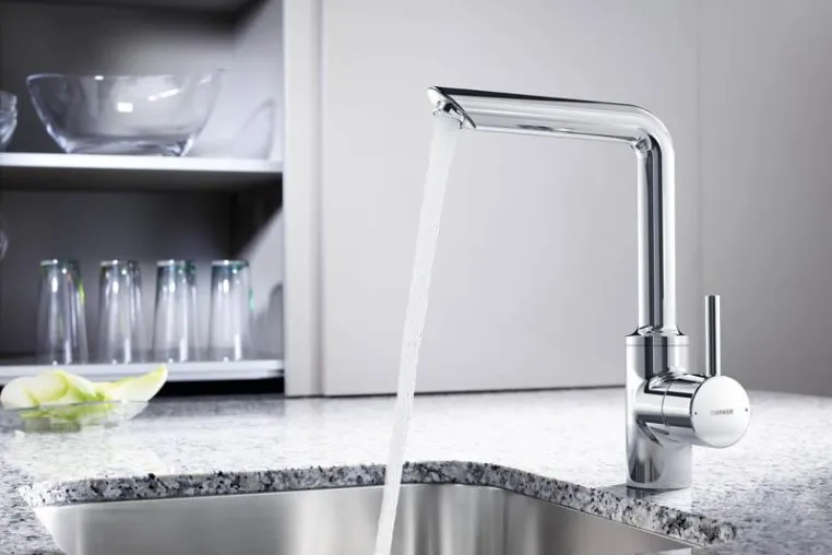 Seitenbediente Armaturen für Küche und Bad: Neue Blickwinkel... Bild: Seitenbediente Armaturen für Küche und Bad: Neue Blickwinkel...