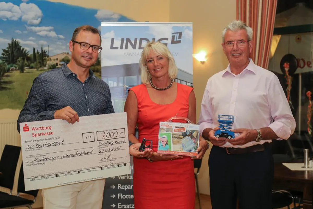 Manfred, Barbara und Sven Lindig sind mit Ihrem Unternehmen LINDIG Ausrichter des Turniers.