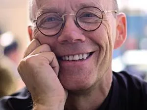 Bild: Erik Spiekermann referiert beim Creative Morning im CB.e orangelab