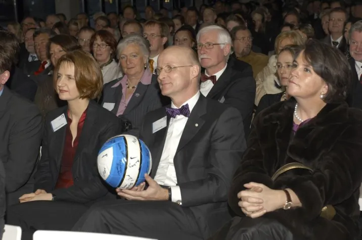 Bild: Diapharm - Über 350 Gäste feiern 20. Geburtstag