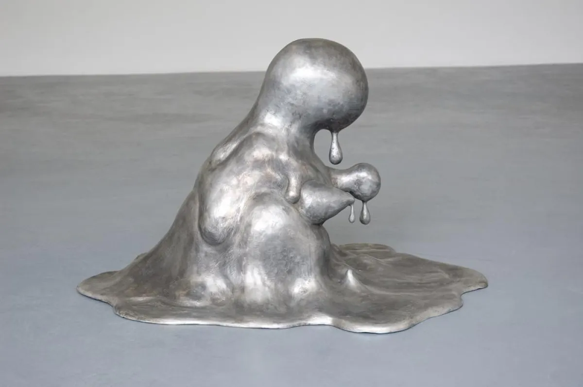 Sebastian Gögel . Figur 2008 Aluminium Höhe 49 cm . Courtesy Galerie Emmanuel Post, Leipzig