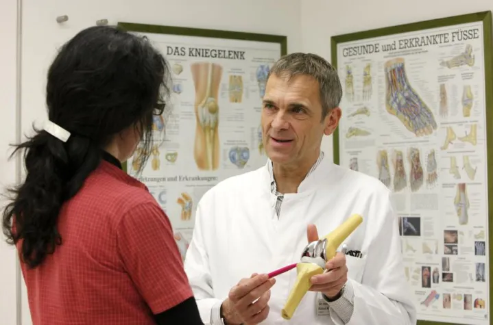 Bild: Neue Operationstechnik in der Knie-Endoprothetik