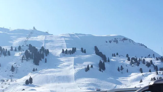 Bild: Heinkel Modulbau Mitarbeiter erleben traumhaften Wintertag in Warth-Schröcken