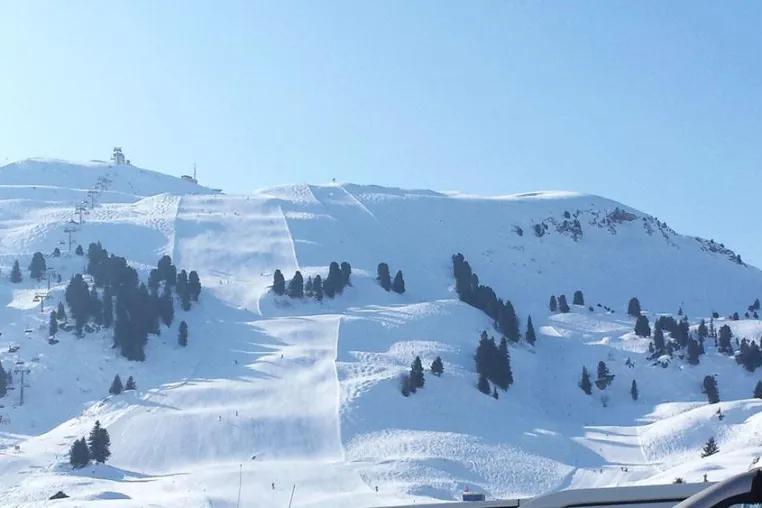 Heinkel Modulbau Mitarbeiter erleben traumhaften Wintertag in Warth-Schröcken Bild: Heinkel Modulbau Mitarbeiter erleben traumhaften Wintertag in Warth-Schröcken