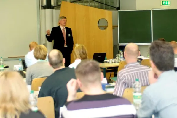 Bild: Startschuss für Sportmanager-Nachwuchs - Stipendium für MBA-Studiengang „Sportmanagement“ der Uni Jena
