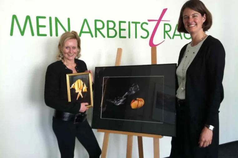 Brötchen und Kunst - Vernissage verströmt gute Laune Bild: Brötchen und Kunst - Vernissage verströmt gute Laune