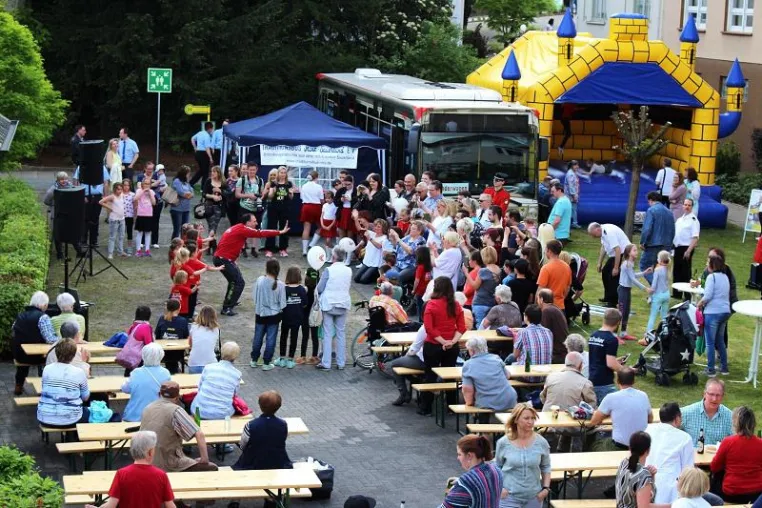 Bild: Großes Fest mit Vorgeschmack auf den Sommer