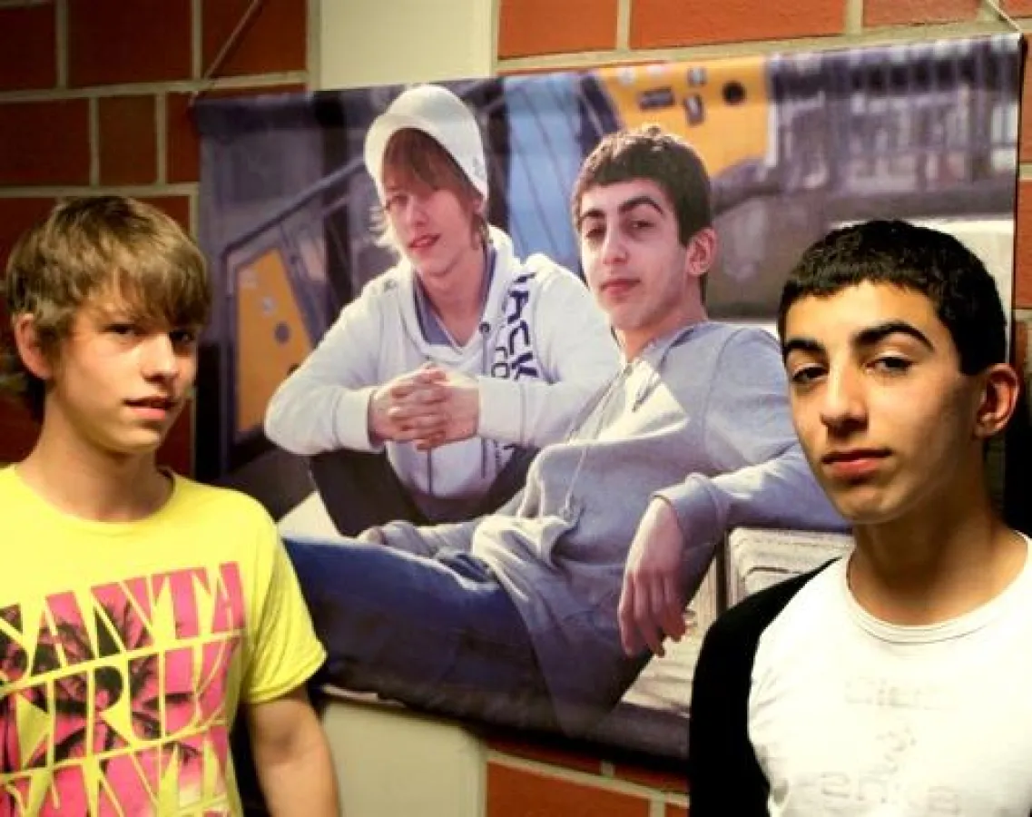 Mike und Voltan vor Ihrem Foto des Fotografen Michael Münch