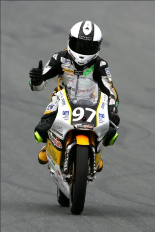 Bild: Saxoprint unterstützt Motorrad-Nachwuchsrennfahrer Maximilian Kappler